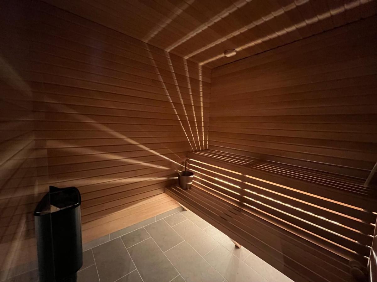Kavan Townhouse Funaesdalen ภายนอก รูปภาพ