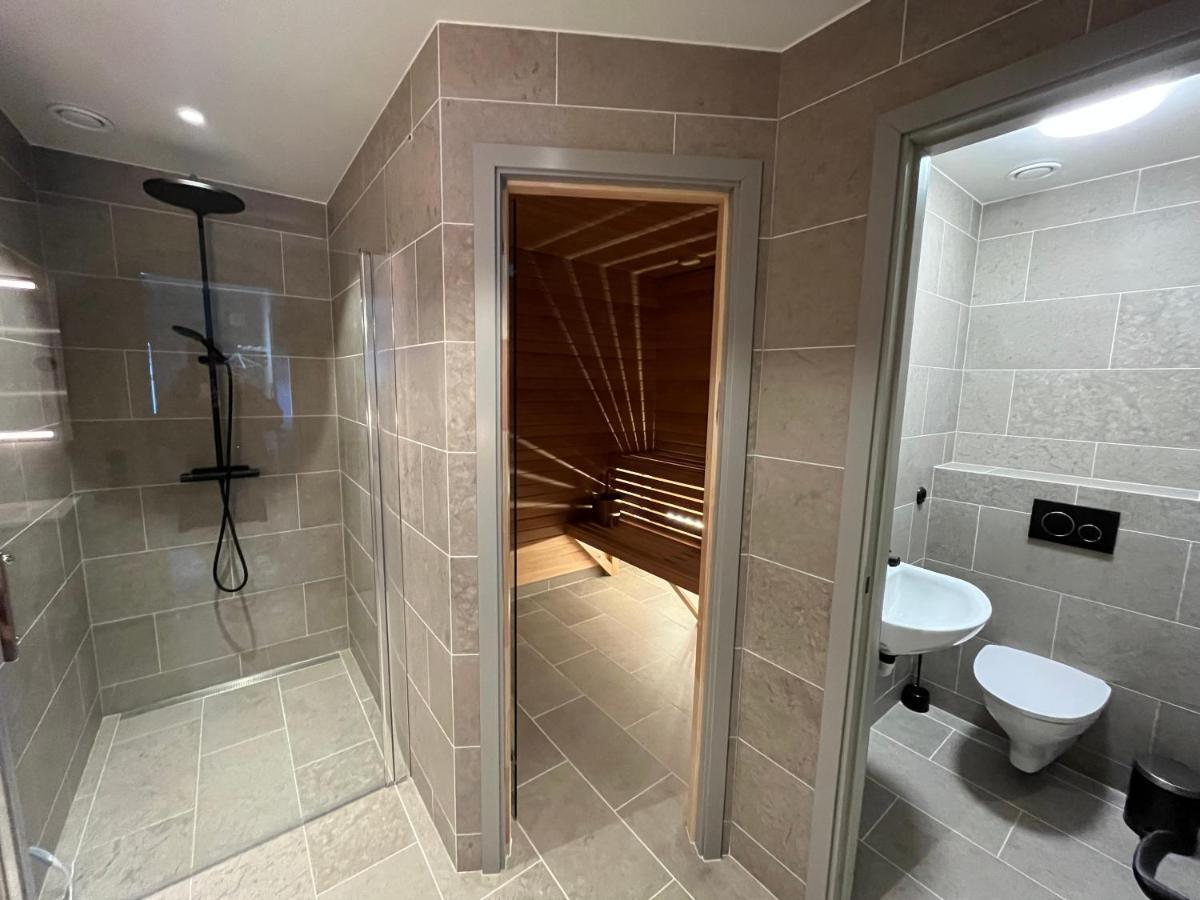 Kavan Townhouse Funaesdalen ภายนอก รูปภาพ