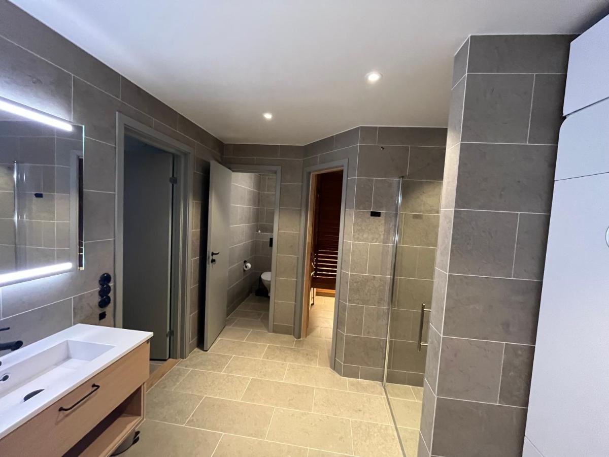 Kavan Townhouse Funaesdalen ภายนอก รูปภาพ
