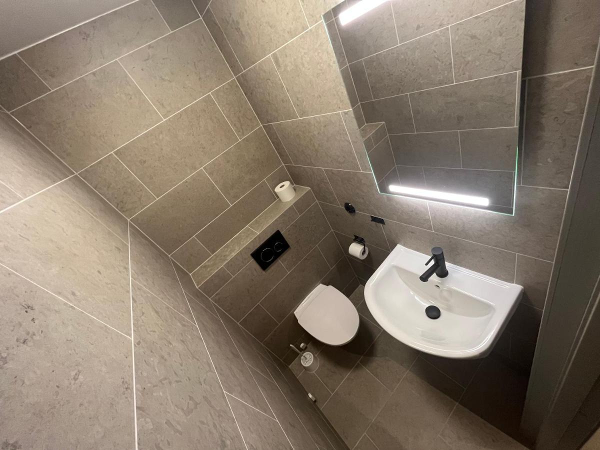 Kavan Townhouse Funaesdalen ภายนอก รูปภาพ