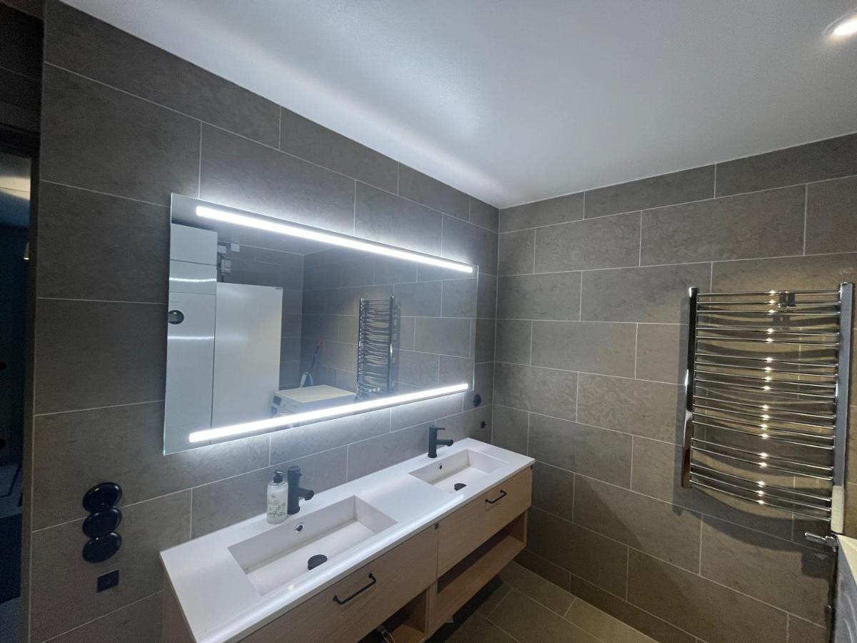 Kavan Townhouse Funaesdalen ภายนอก รูปภาพ